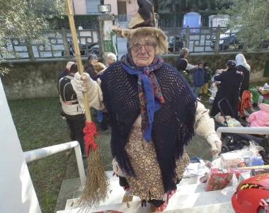 Scattano oggi i saldi di fine stagione