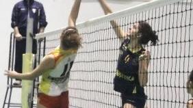 Una gara di volley femminile