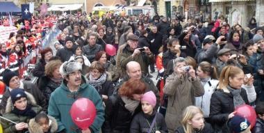 La folla in piazza Alberica per levento 