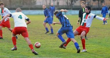 Venditto subisce un fallo sopra Grilli in azione 