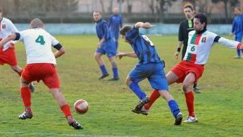 Venditto subisce un fallo sopra Grilli in azione