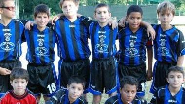 Piccoli azzurri al lavoro, nel calcio e nel karate