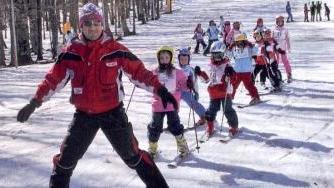 <b>AMIATA. </b>Un maestro con i suoi piccoli allievi sulle piste