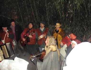 Il canto della Befana della parrocchia di Gragnana     