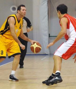 Il piombinese Paoli in azione     