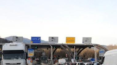 Code al casello aullese della Parma Mare