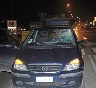 Due immagini del grave incidente accaduto ieri sera al Cineplex in cui è rimasta coinvolta una ragazza