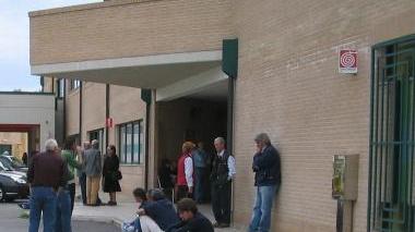 <b>DISPERAZIONE.</b> All’ obitorio dove è conservata la salma della piccola