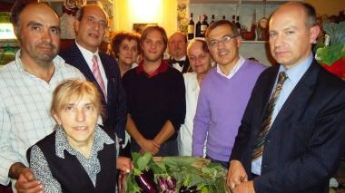 Foto di gruppo alla rassegna “I giovedì del gusto”