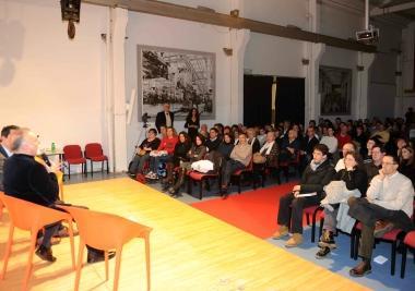 Giorgio Faletti durante la presentazione del suo ultimo libro