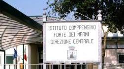 <strong>PROBLEMI.</strong> La sede centrale dell’istituto comprensivo di Forte dei Marmi, dal quale dipendono le scuole elementari e medie di tutto il Comune