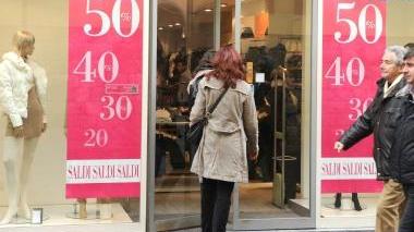 Sconti del 50% fin dal primo giorno in tanti negozi
