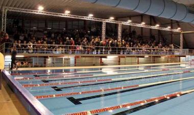 Il taglio del nastro della piscina comunale e limpianto rinnovato   