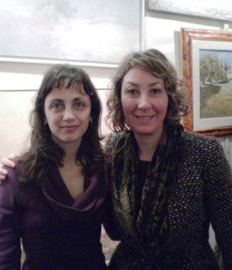Lassessore Sara Bini (a sinistra) con Barbara Enrichi protagonista anche nel film Il Ciclone 