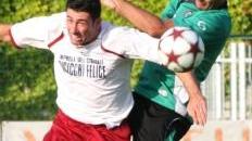 <b>INDIVISIBILI.</b> A destra Federico Tosi in azione A sinistra un primo piano del fratello Francesco