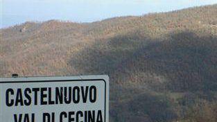 A sinistra Francesco Grassi Nardi In alto una veduta della collina dove dovrebbe sorgere il parco solare