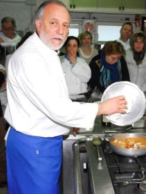 Lo chef Luciano Zazzeri, e l’auto di Daniela distrutta