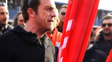 Simone Angella (Filt Cgil) con i lavoratori di Tdt