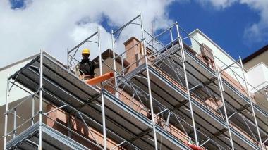 Case in costruzione in un cantiere edile nel Valdarno