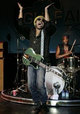 <b>POLIEDRICO.</b> Lenny Kravitz 
