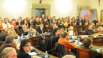 Il consiglio comunale: tornerà a riunirsi giovedì per discutere la variante urbanistica