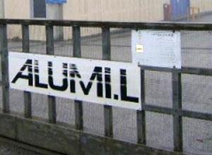 Alumi.l, il sindacato tratta per evitare trasferimenti forzati