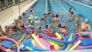 Si va a nuotare in piscina con lo sconto