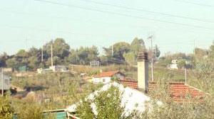 Padre e figlio mettono in fuga i ladri