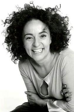 «Non ferma a Chiasso» la comicità di Anna Meacci