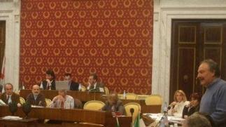 Una seduta del consiglio provinciale
