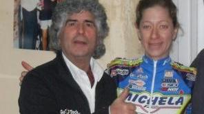 Patron Brunello Fanini con la ciclista israeliana Michal Ella