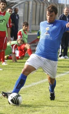 Lorenzo Tafi in azione con la maglia del Prato        