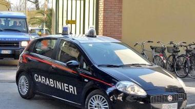 <b>ARMA </b>Provvidenziale intervento dei Carabinieri