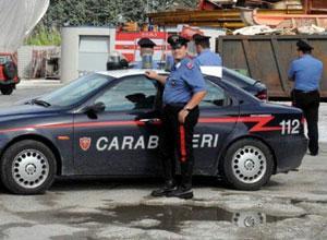 Fuggono all'alt dei carabinieri, in due arrestati su un'auto rubata