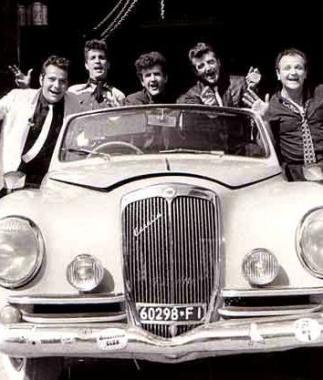 La band Dennis and the Jets     