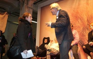 Lattacco di Sgarbi a una delle giovani di Frida, ieri a Pitti Uomo 