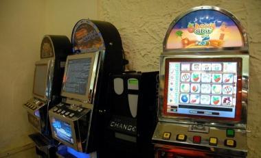 <b>SLOT MACHINE </b>La specialit&agrave; della banda di moldavi arrestati dalla polizia 