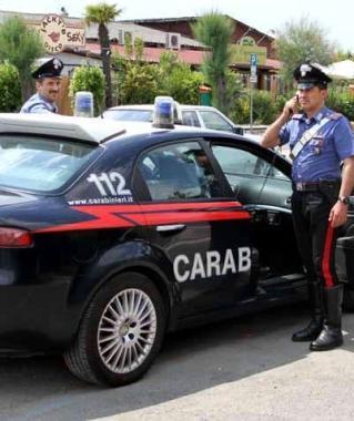 Auto pattuglia dei carabinieri 