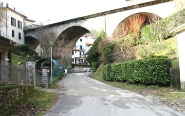 Il ponte di S.&nbsp;Marcello A destra lassessore Mauro Mari 