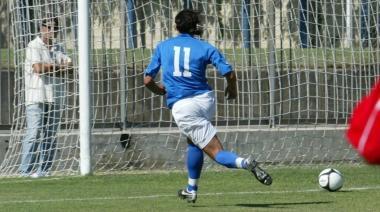 Sopra, il capitano Lamma A sinistra, un gol realizzato da Basilico      
