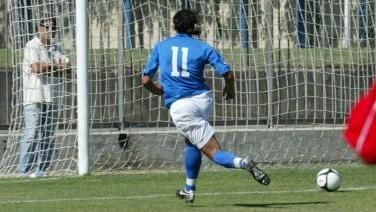 Sopra, il capitano Lamma A sinistra, un gol realizzato da Basilico