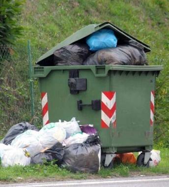 Per molti pontremolesi si profilano supplementi di pagamento della tassa sui rifiuti 