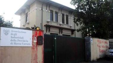 Gli operai Eaton condannano l'attacco contro Assindustria