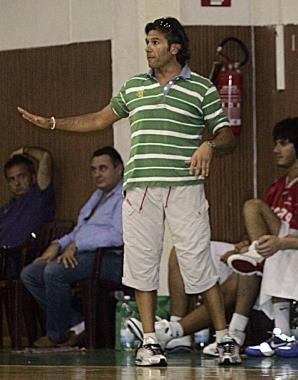 Santi, coach della Cestistica Pescia            