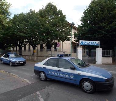 Una volante della polizia 
