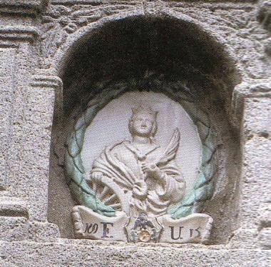 <b>STATUA RUBATA </b>Santa Caterina di Alessandria era cpnservata in una teca nel paese vecchio    