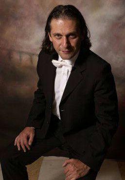 Il pianista Sandro Ivo Bartoli 
