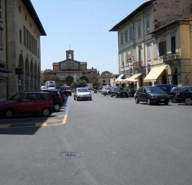 La storica piazza Giusti