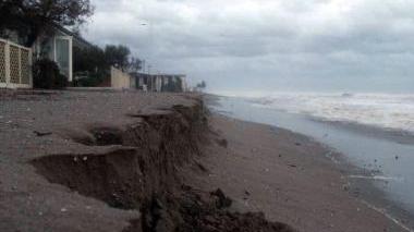La spiaggia di Marina: il pericolo erosione è sempre in agguato mentre i lavori sono fermi da mesi