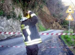 Frana a Lari, chiusa via delle Capannacce